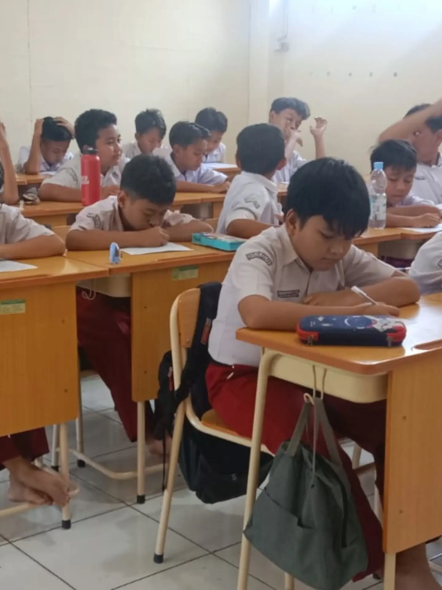 Hari Pertama Asesmen Tengah Semester — foto 2