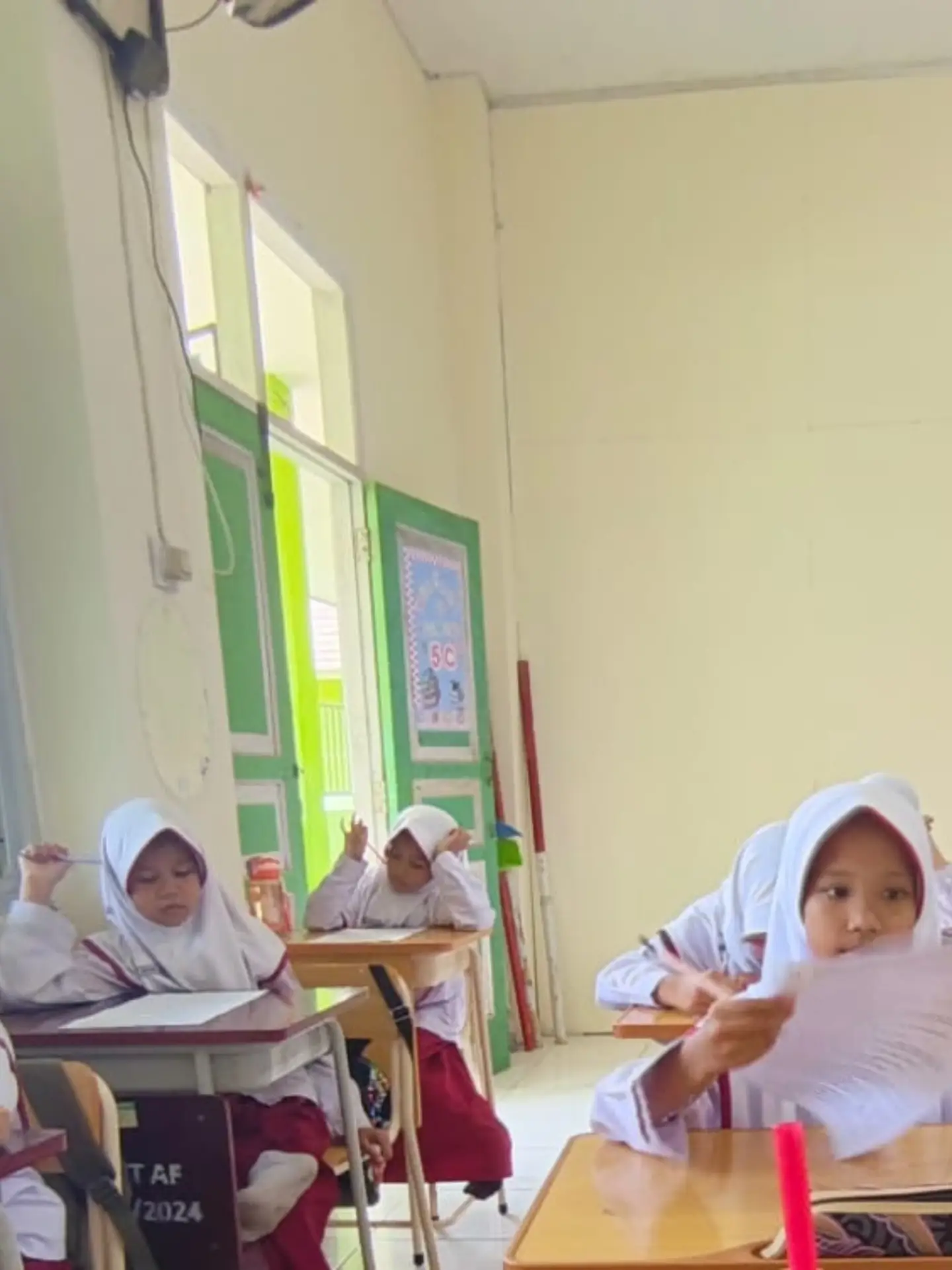Hari Pertama Asesmen Tengah Semester — foto 5