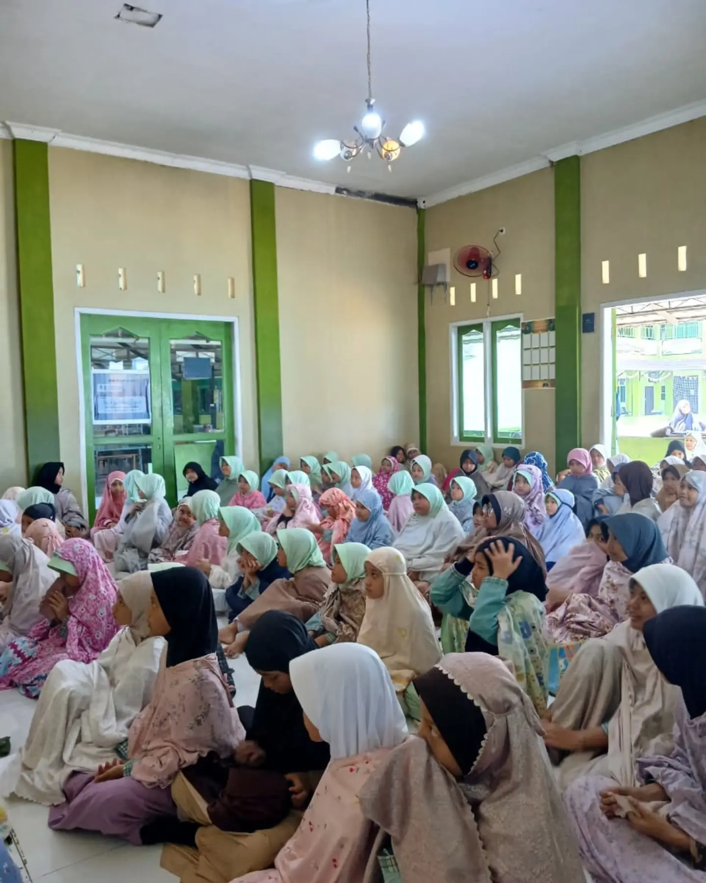 Keputrian: Mencintai Al-Qur’an — foto 5